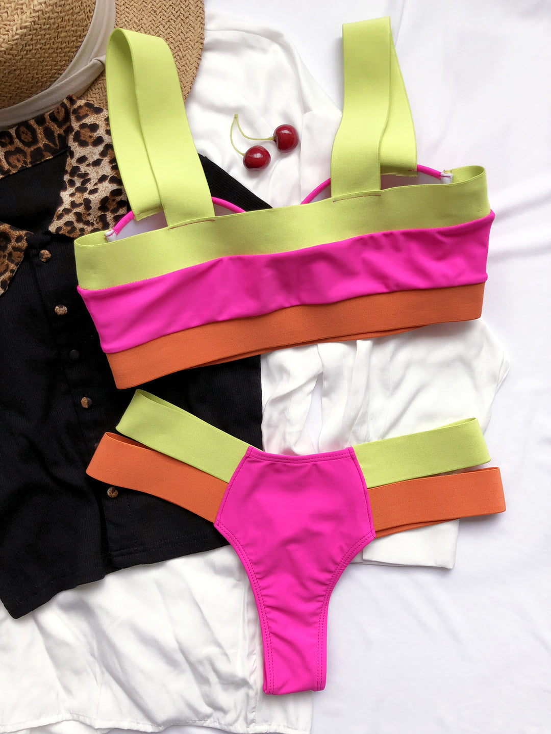 Women's contrast bandage bikini